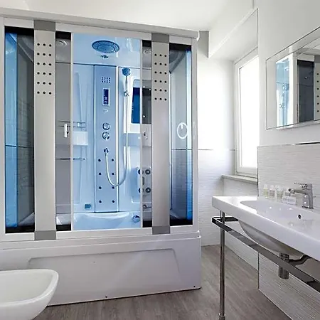 Vhome Bed & Breakfast 4*