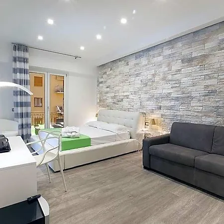 Bed & Breakfast Vhome 4*