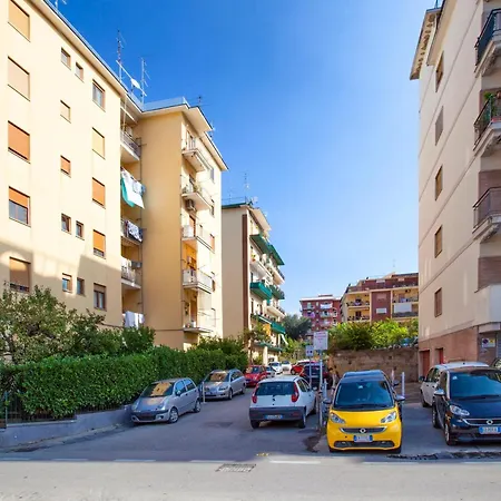 Vhome Bed & Breakfast